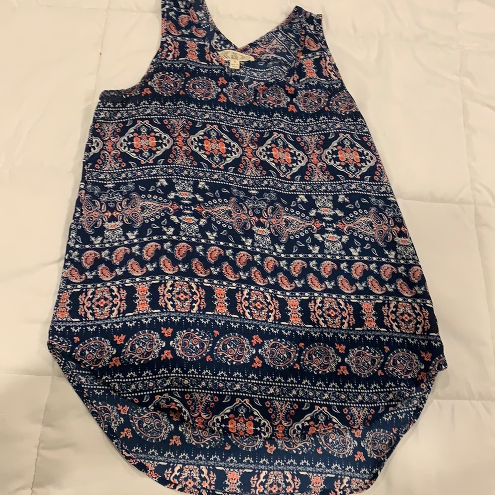 Patterned top